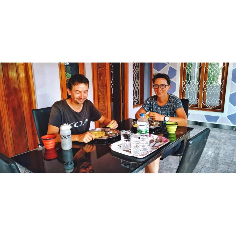 贾夫纳 纳鲁尔假日旅馆酒店 外观 照片
