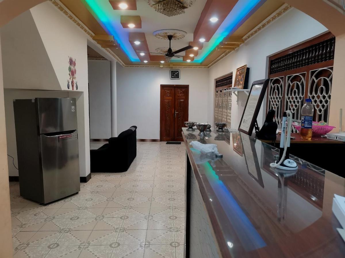贾夫纳 纳鲁尔假日旅馆酒店 外观 照片